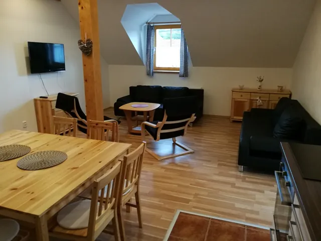 Obývací část podkrovního apartmánu